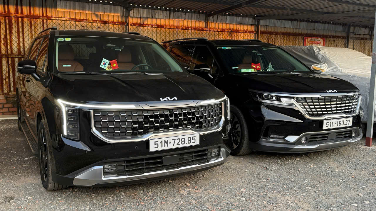 thuê xe kia Carnival tại TPHCM